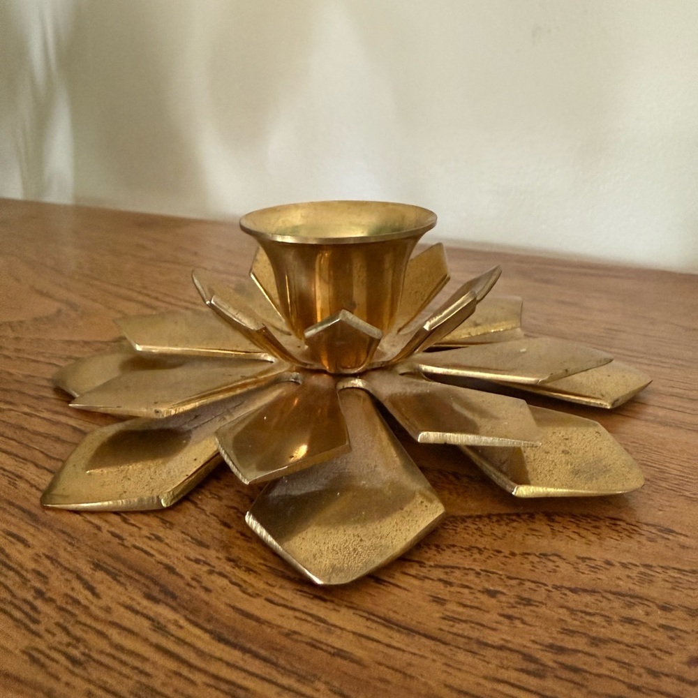 Vintage Brass Lotus Flower Candlestick Holder Gold - Picture 4 of 8